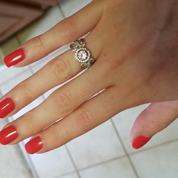 Silver ring with pink rhinestone center - Picture 2 of 4